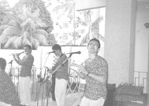 Grupo Tanguru-Pará tocando no maristas, em Belém