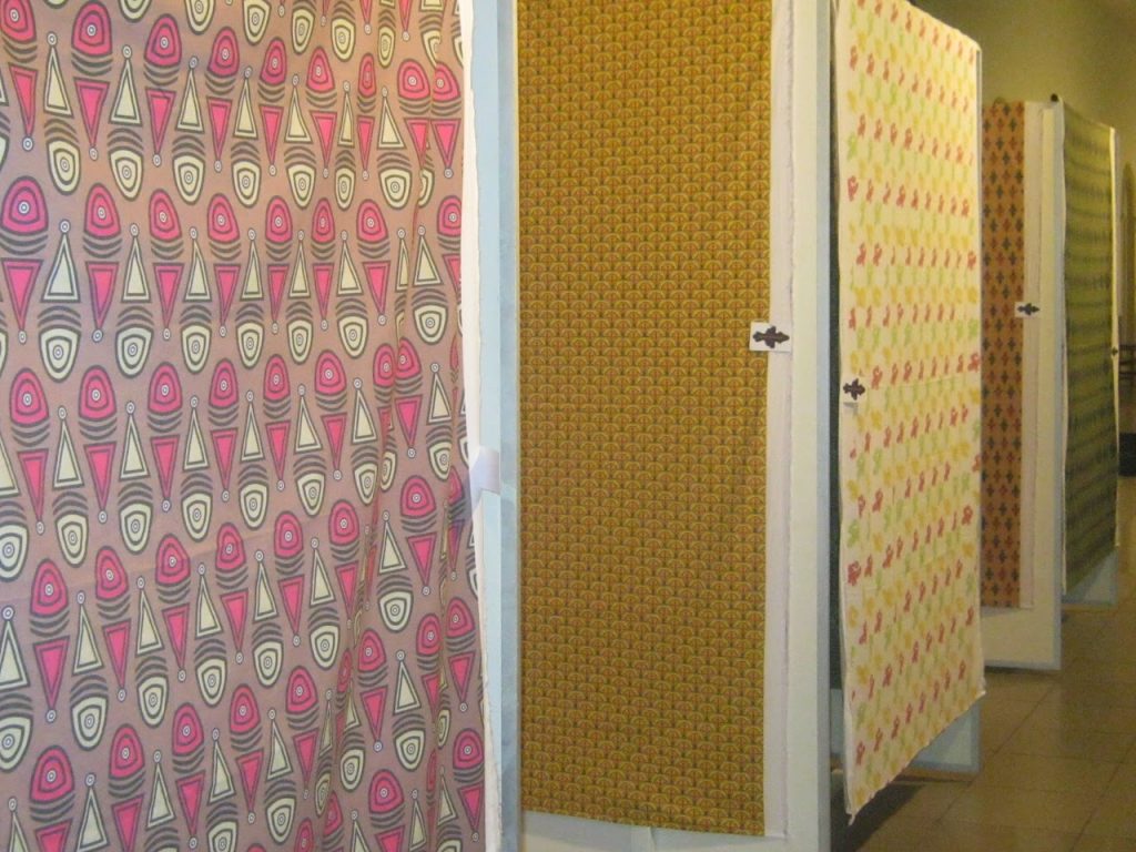 Peças da exposição Design de Superfície na Amazônica, de Luciana Leal, no IAP, Belém, Pará, em 2014.